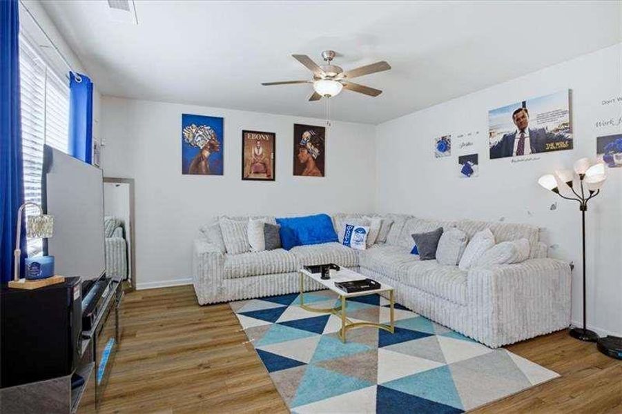 Furnished interior view inside a new home in Tell River, Atlanta (Image 11). Furnished interior view inside a new home in Tell River, Atlanta (Image 11).