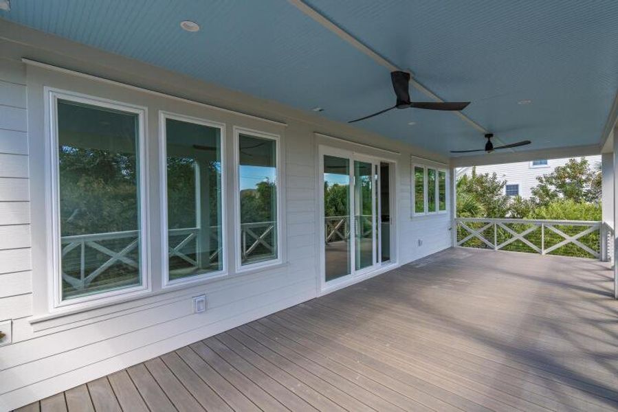 Exterior details and patio area of a home in , Edisto Beach (Image 35).