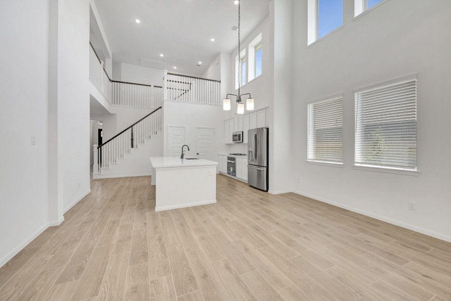 Charming dining area (*Photo not of actual home and used for illustration purposes only.)