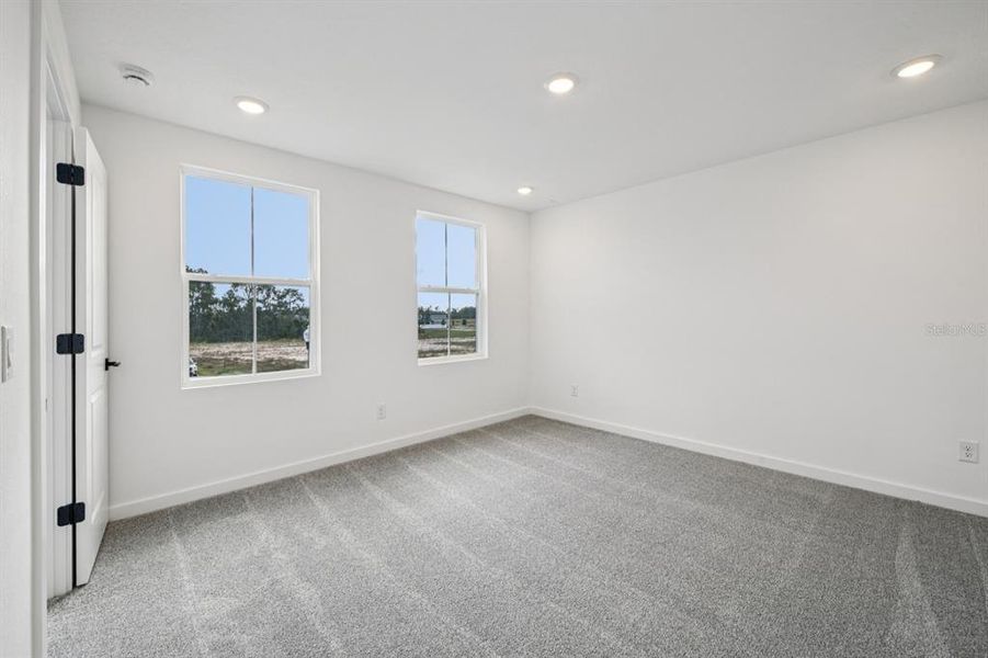 Spacious, unfurnished interior of a new home in Northlake Traditional, Winter Garden (Image 20). Spacious, unfurnished interior of a new home in Northlake Traditional, Winter Garden (Image 20).