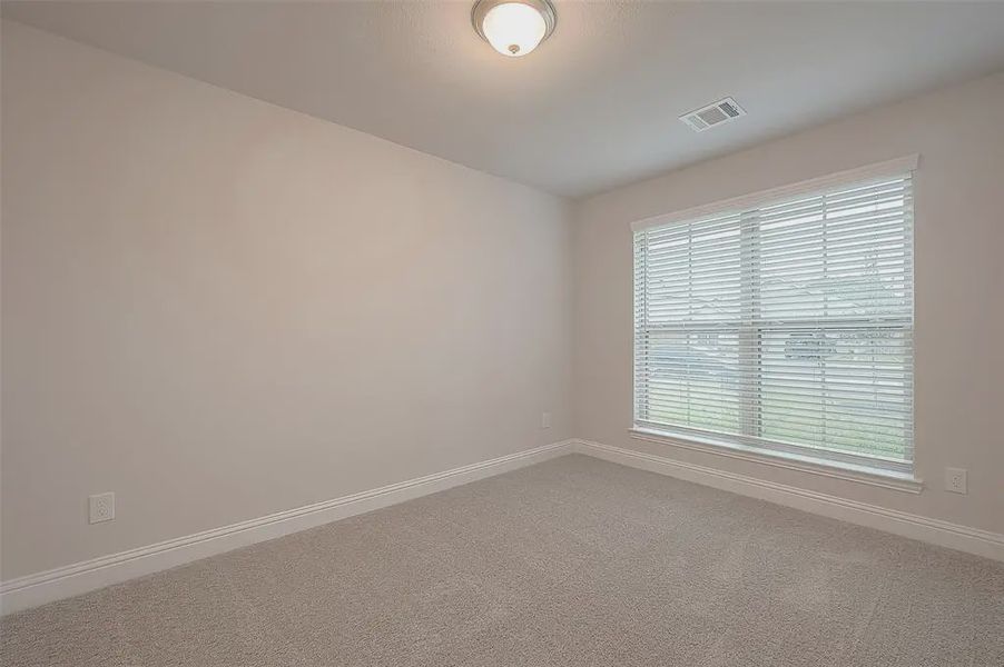 Spacious, unfurnished interior of a new home in Bayou Maison, Dickinson (Image 10).