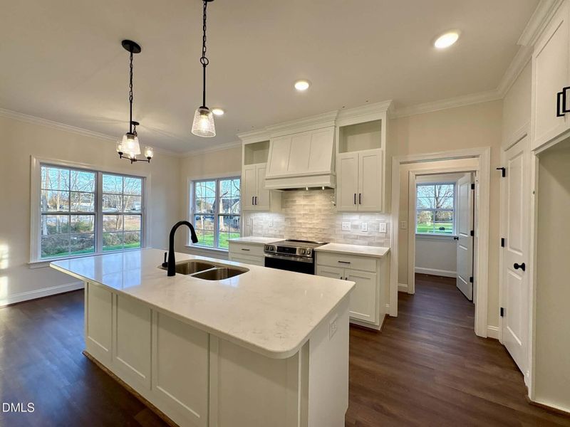 d457c92d-9891-4aed-94b8-1ffe4776e412