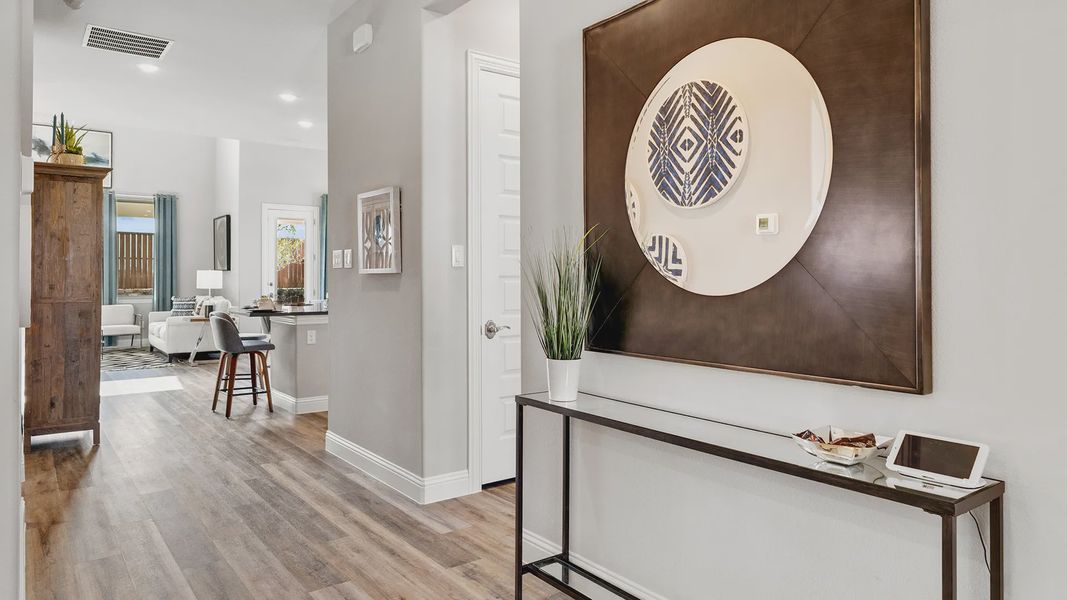 Model home photos of similar floorplans, not pictures of actual home. Model home photos of similar floorplans, not pictures of actual home.