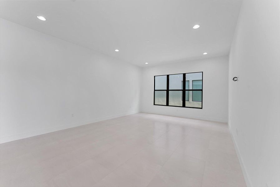 Spacious, unfurnished interior of a new home in , Boca Raton (Image 42). Spacious, unfurnished interior of a new home in , Boca Raton (Image 42).