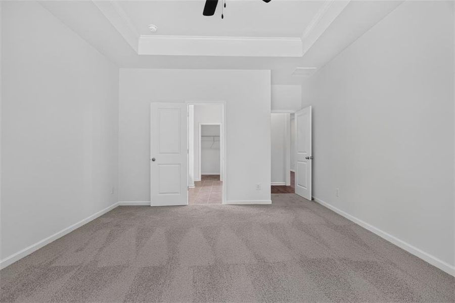 Spacious, unfurnished interior of a new home in , Athens (Image 26).