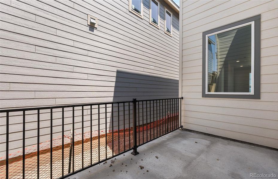 Image 21 of a home in Painted Prairie.