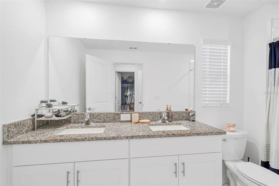 Furnished interior view inside a new home in , Land O' Lakes (Image 31).