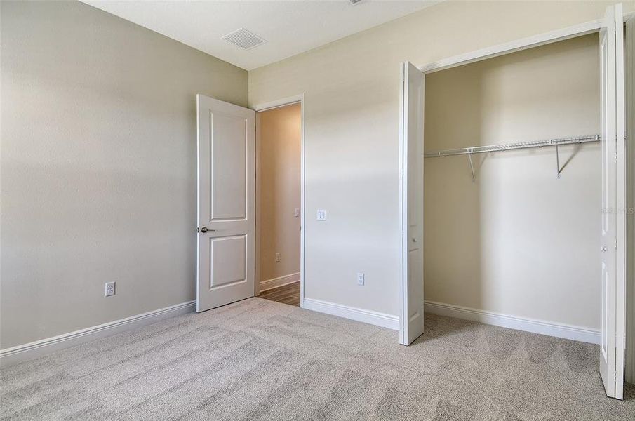 Spacious, unfurnished interior of a new home in Canoe Creek, Parrish (Image 30).