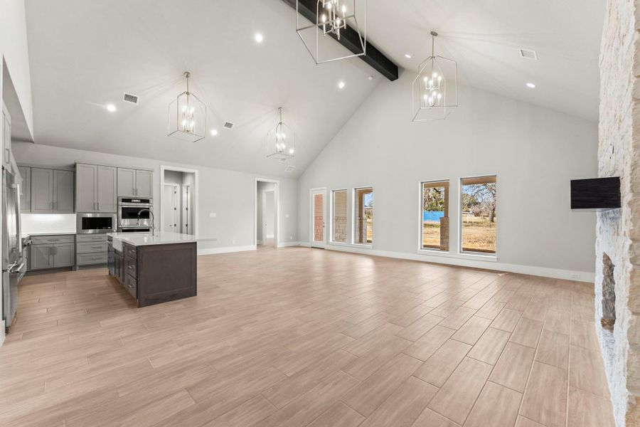 Spacious, unfurnished interior of a new home in Chapel Bend, Montgomery (Image 14).