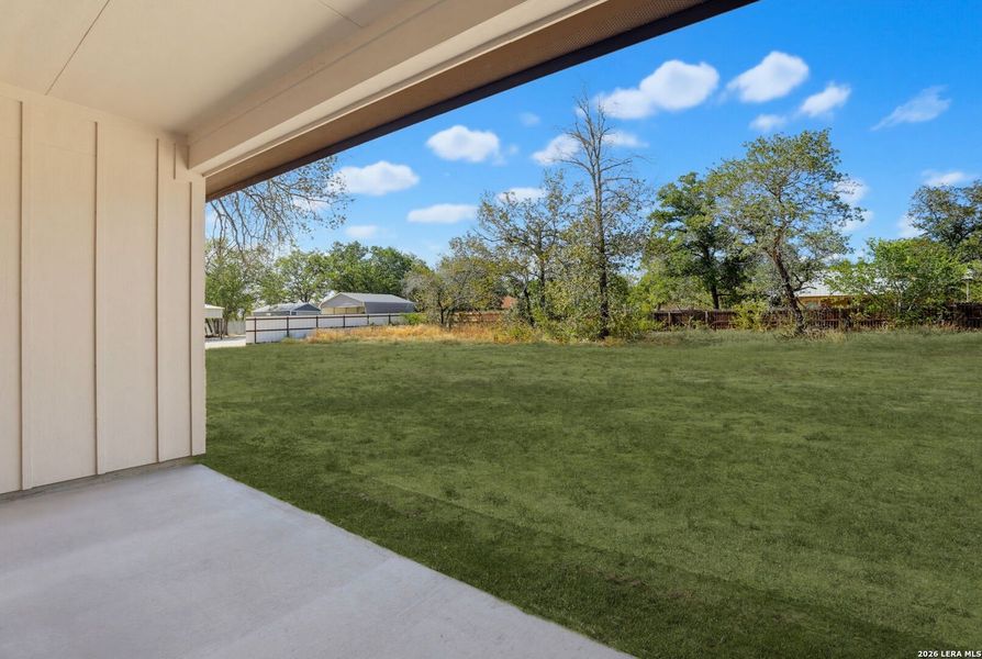 Exterior details and patio area of a home in , Poteet (Image 21).