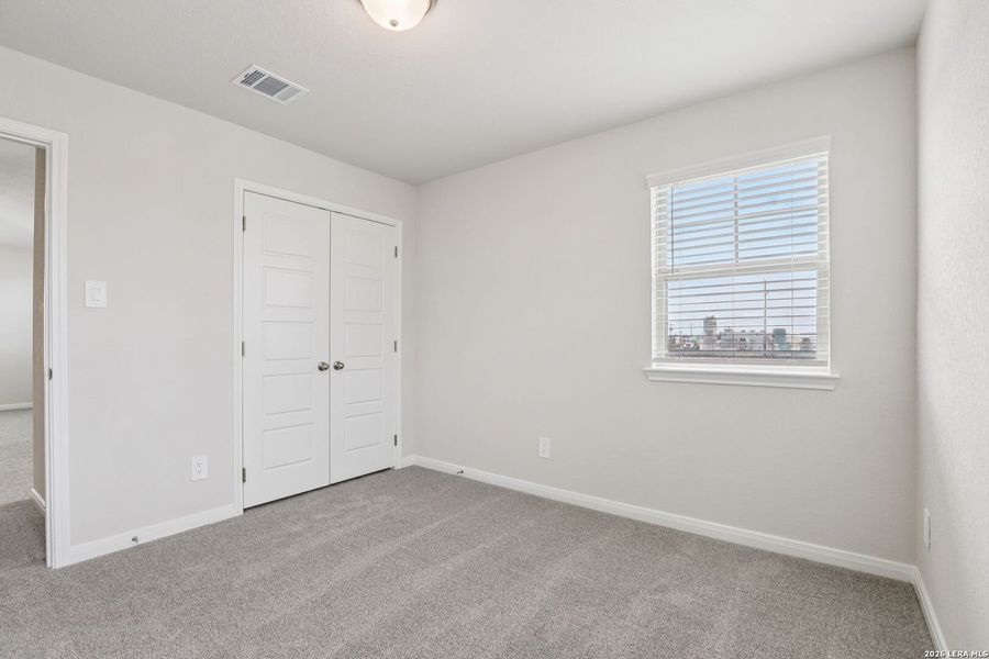 Spacious, unfurnished interior of a new home in Catalina, Converse (Image 39).