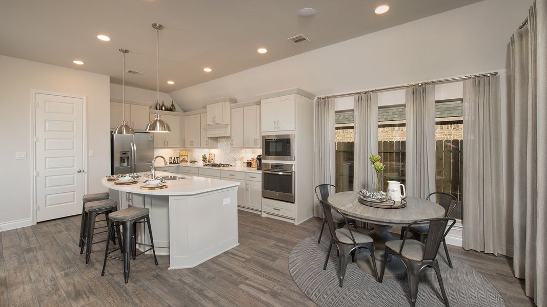 Representative furnished interior of a home built from the 2935W by Perry Homes in Meridiana, Rosharon (Image 24).