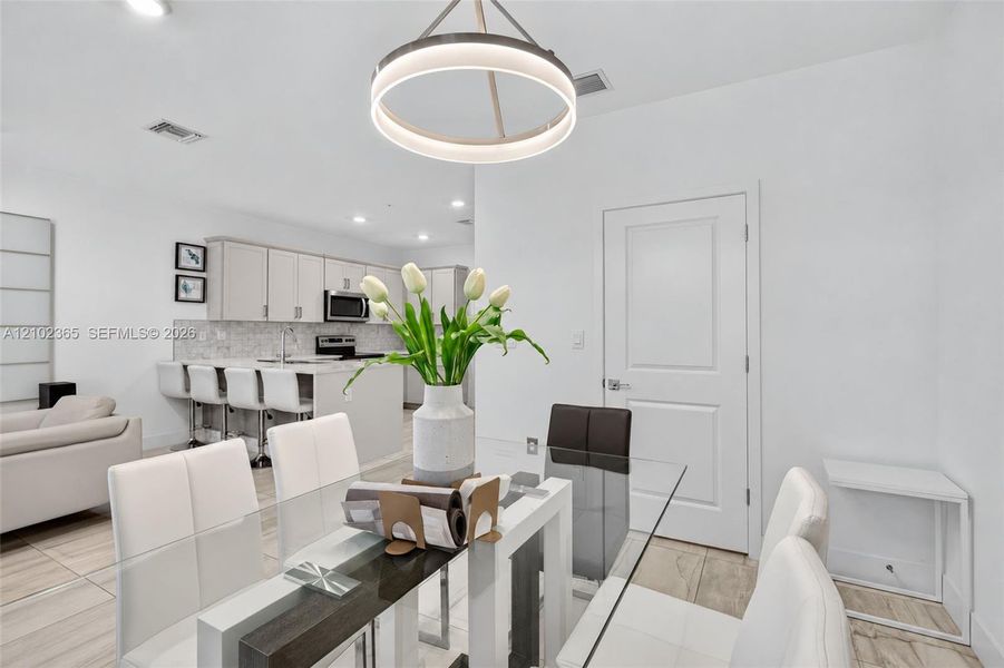 Furnished interior view inside a new home in , Pembroke Pines (Image 28).