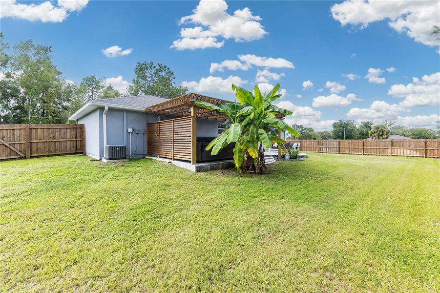 Exterior details and patio area of a home in , Belleview (Image 31).