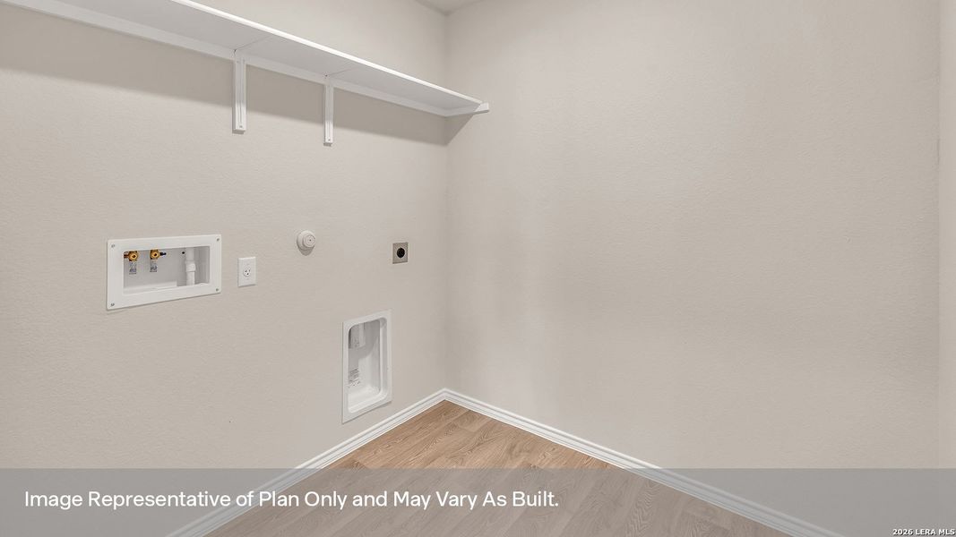 Spacious, unfurnished interior of a new home in Bollinger, Maxwell (Image 26).