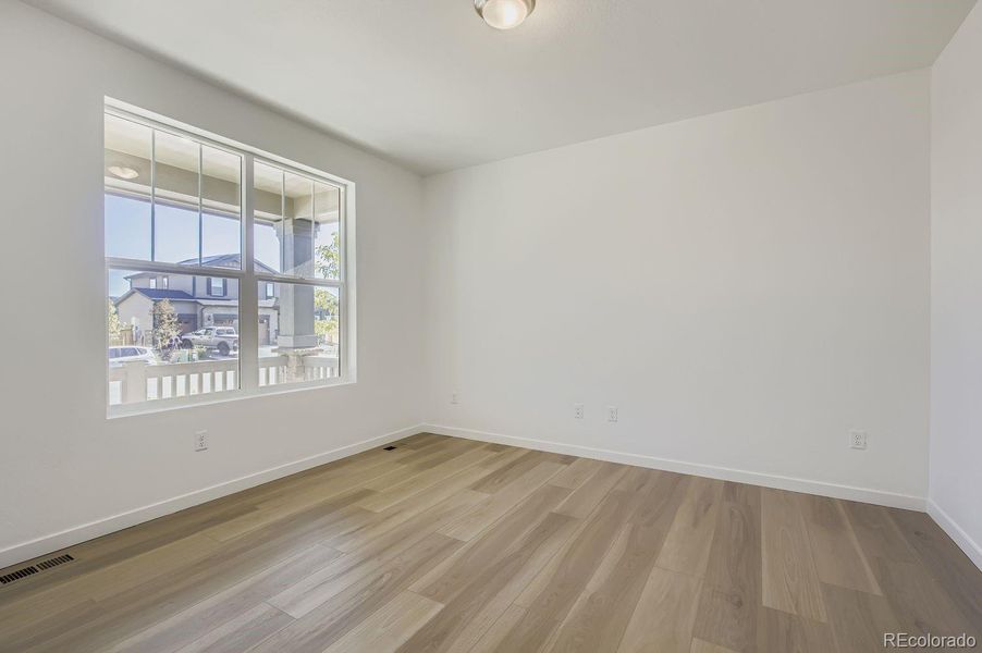 Spacious, unfurnished interior of a new home in Ledge Rock: The Monarch Collection, Johnstown (Image 11).