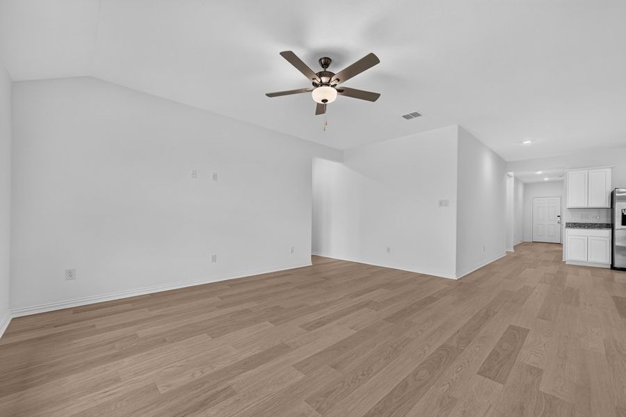 Spacious, unfurnished interior of a new home in River Ridge, Crandall (Image 12).