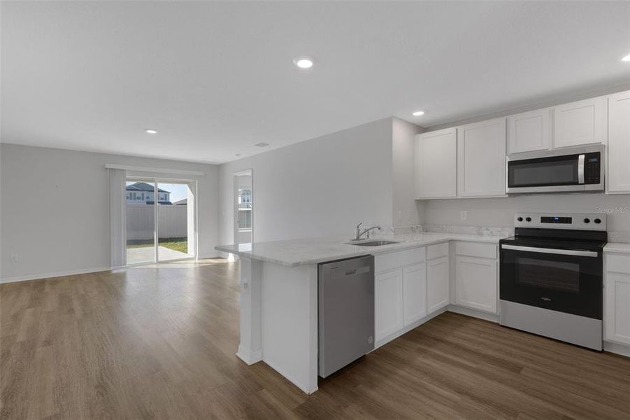 Furnished interior view inside a new home in Silverstone North, Palmetto (Image 5). Furnished interior view inside a new home in Silverstone North, Palmetto (Image 5).