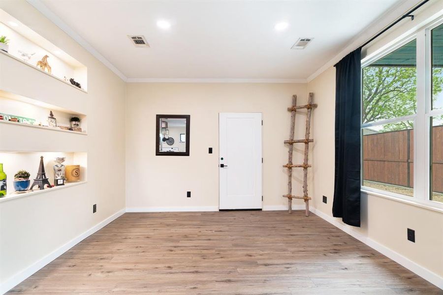 Spacious, unfurnished interior of a new home in , Blossom (Image 14).
