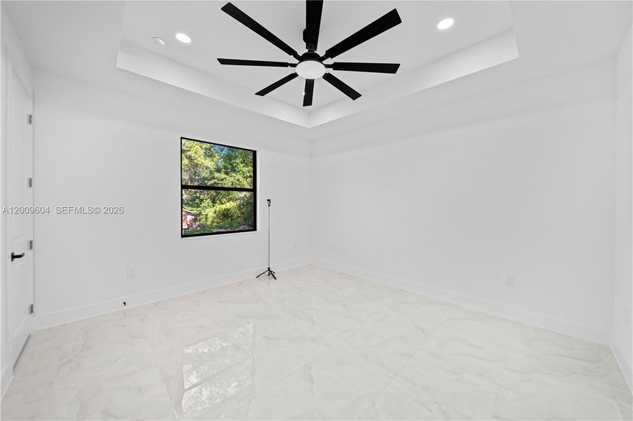 Spacious, unfurnished interior of a new home in , Lehigh Acres (Image 29).