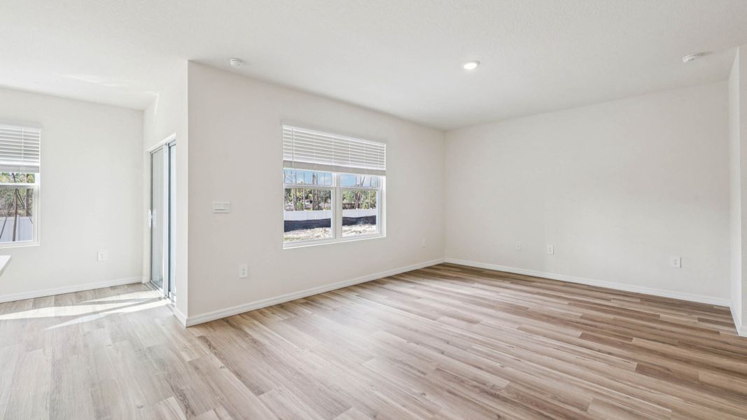Representative unfurnished interior of a home built from the Darwin by D.R. Horton in Ocala Crossings South, Ocala (Image 22).