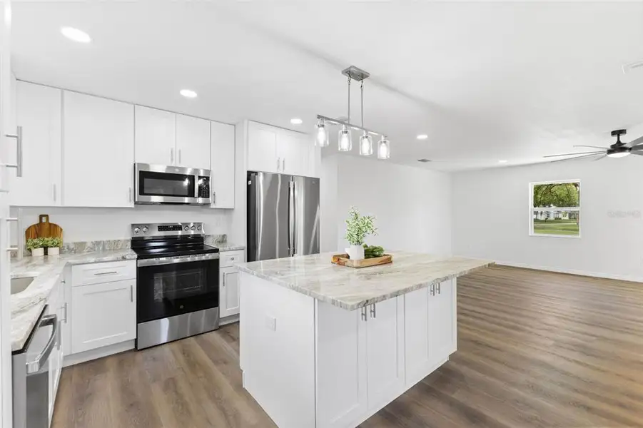 Furnished interior view inside a new home in , Bradenton (Image 5).