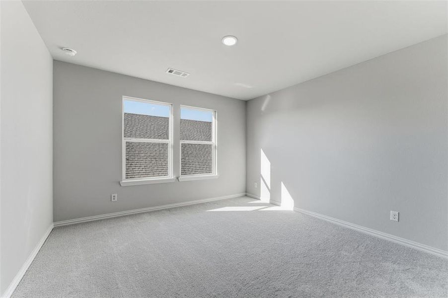 Spacious, unfurnished interior of a new home in Liberty Pointe, Gainesville (Image 21).
