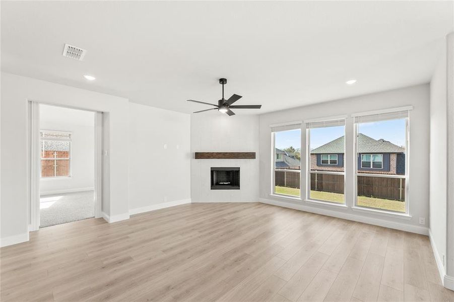 Spacious, unfurnished interior of a new home in Ridgepoint, Midlothian (Image 33).