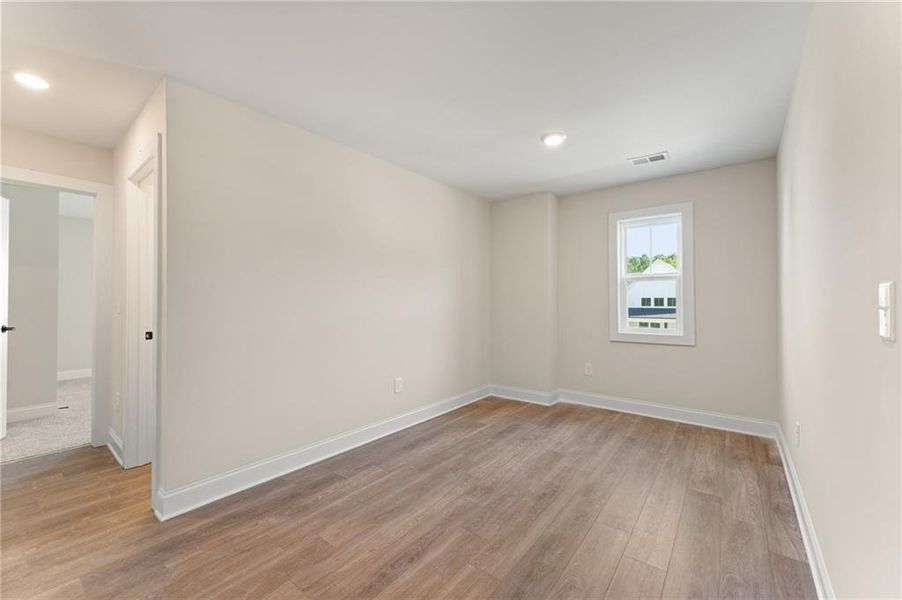 Spacious, unfurnished interior of a new home in , Dallas (Image 32).