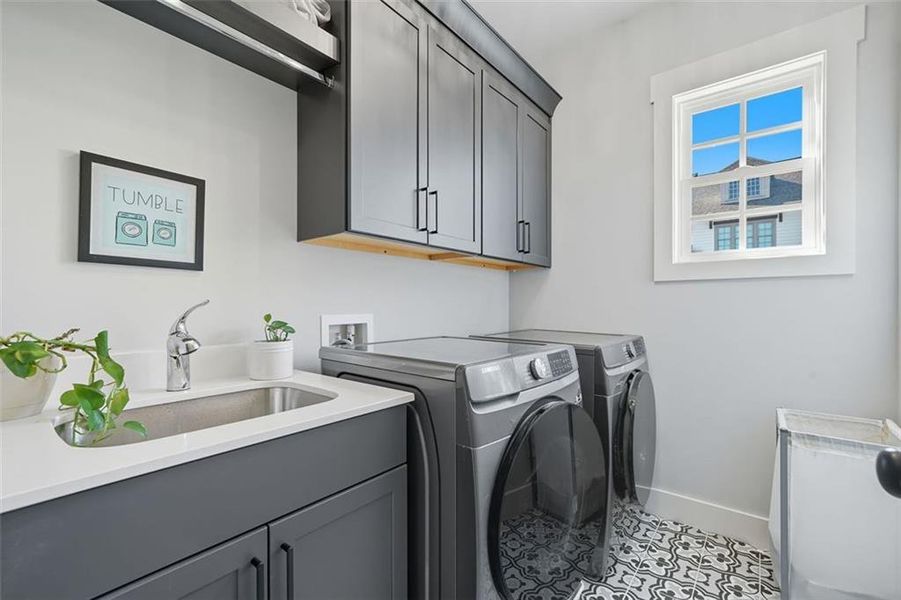 Furnished interior view inside a new home in , Woodstock (Image 40).