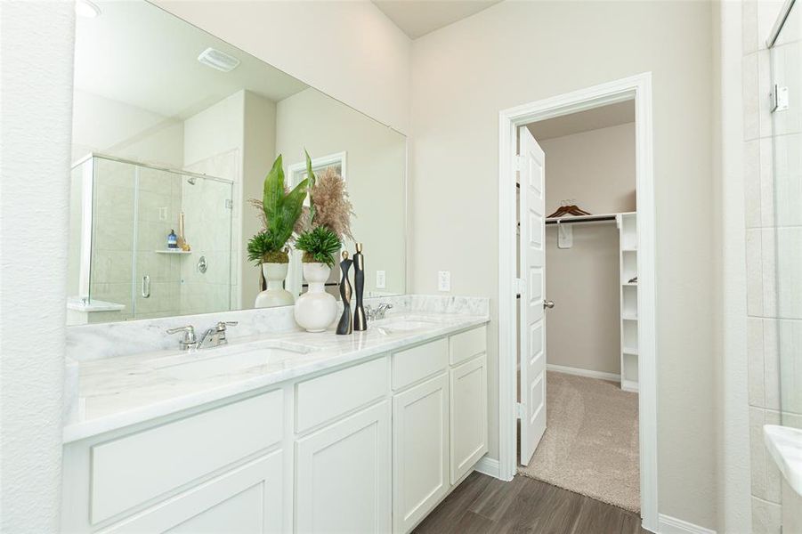 Photos are a representation of the floor plan. Options and interior selections will vary. Photos are a representation of the floor plan. Options and interior selections will vary.