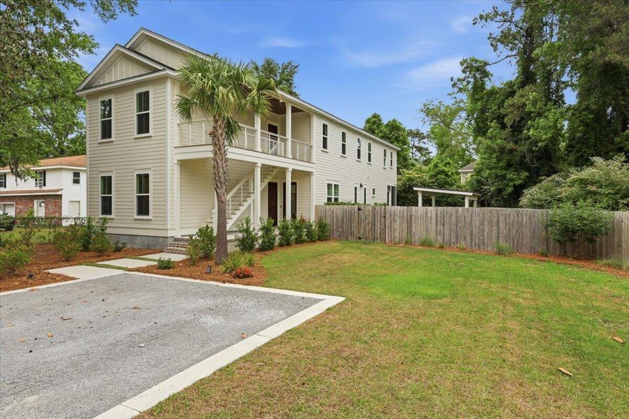 Exterior details and patio area of a home in , Charleston (Image 27).