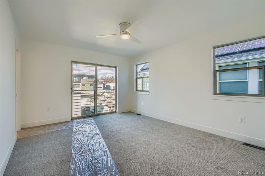 Spacious, unfurnished interior of a new home in , Denver (Image 24).