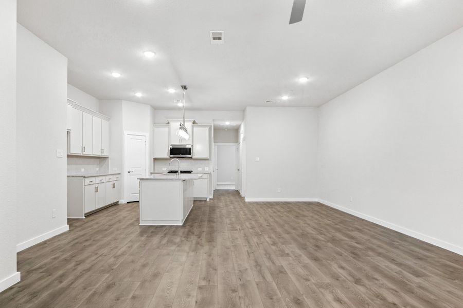 Spacious, unfurnished interior of a new home in Woodbridge Villas, Wylie (Image 17).