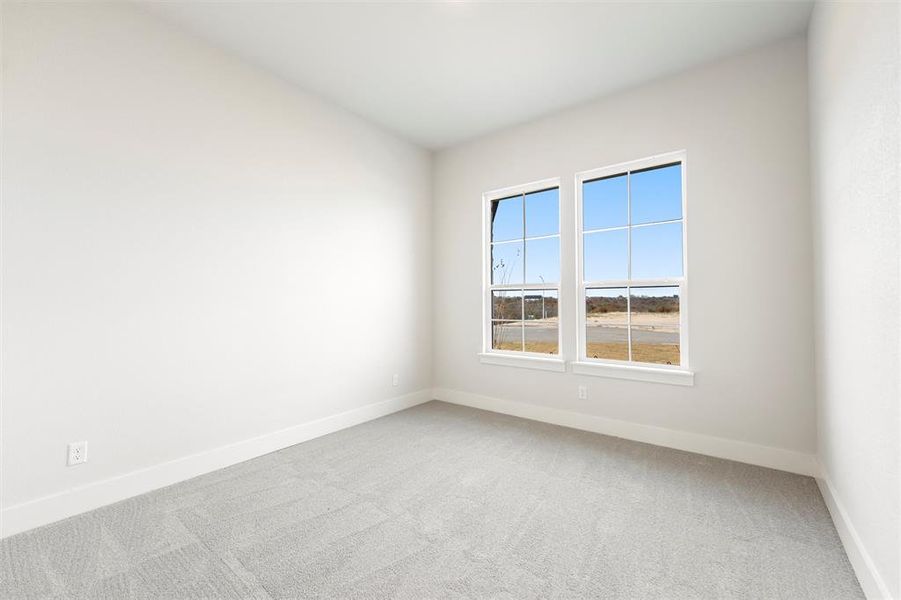 Spacious, unfurnished interior of a new home in Eagle Ridge Estates, Weatherford (Image 34).