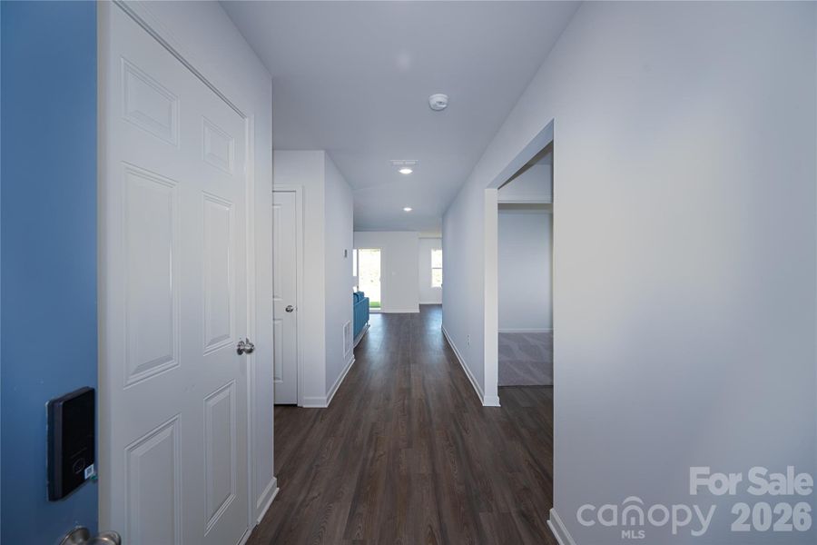 Spacious, unfurnished interior of a new home in Riverdale Hills, Spartanburg (Image 10).