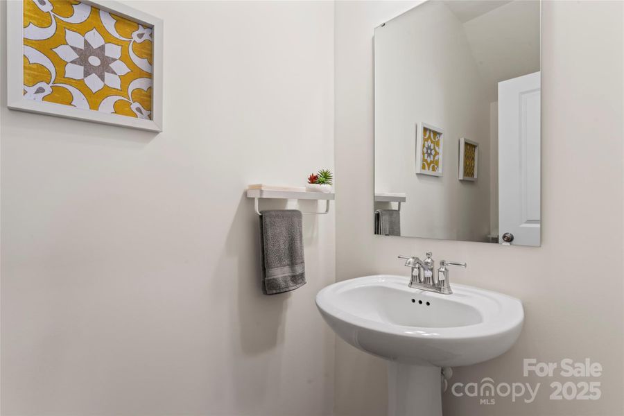 Close-up of interior finishes inside a home in Harper's Run, Matthews (Image 20).