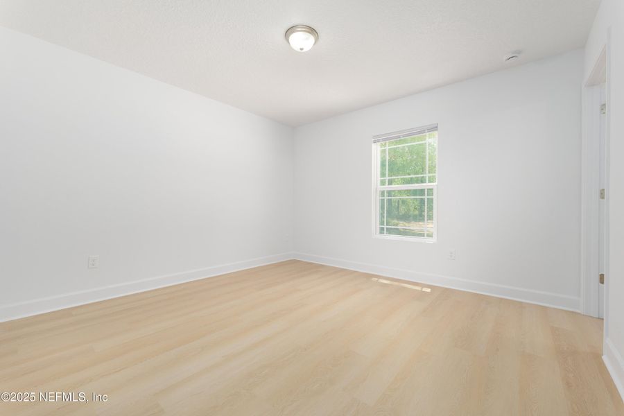 Spacious, unfurnished interior of a new home in , Keystone Heights (Image 6).