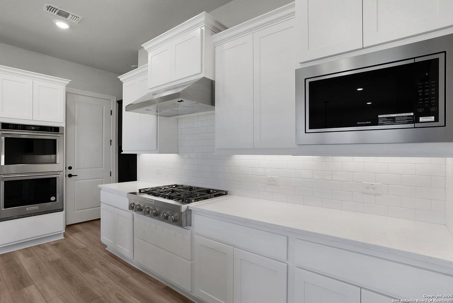 Furnished interior view inside a new home in Nolte Farms, Seguin (Image 7).