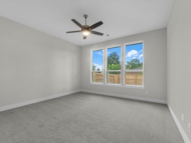 Spacious, unfurnished interior of a new home in Oakhill Reserve, Tomball (Image 18).