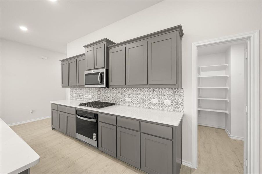 724 Scarlet Sage- Kitchen-3