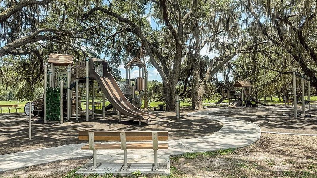 Image 49 of a home in The Waters at Center Lake Ranch.