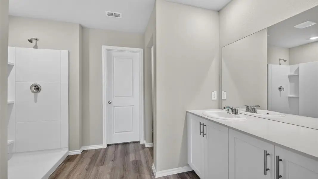 Furnished interior view inside a new home in The Hills at Reunion, Newark (Image 10).