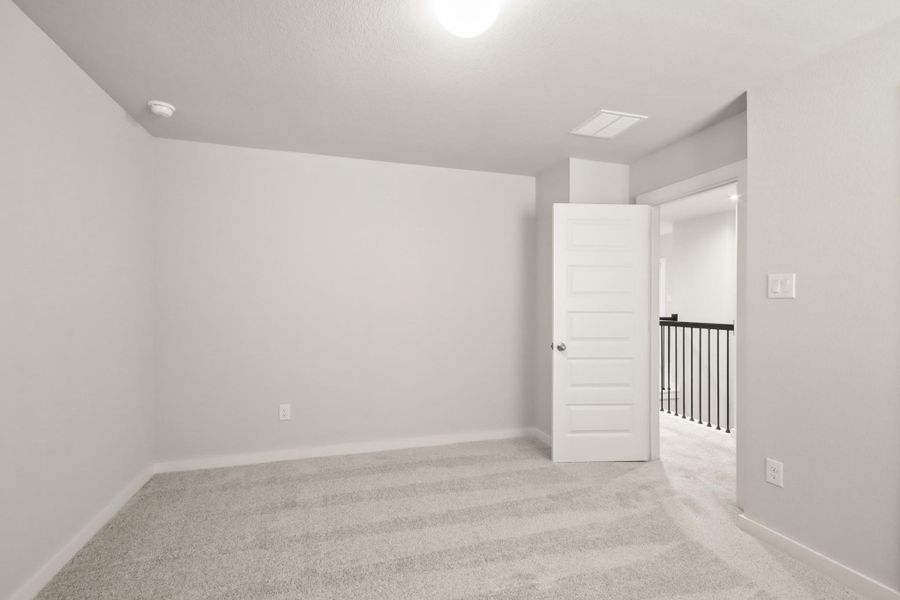 Spacious, unfurnished interior of a new home in Barton Creek Ranch, Conroe (Image 21). Spacious, unfurnished interior of a new home in Barton Creek Ranch, Conroe (Image 21).