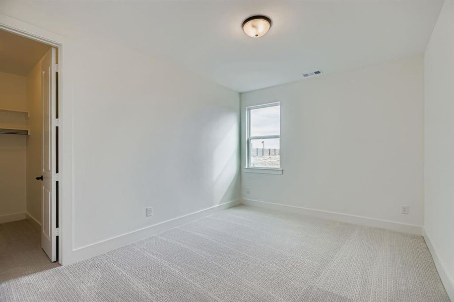 Spacious, unfurnished interior of a new home in Ten Mile Creek 55s, Celina (Image 20).