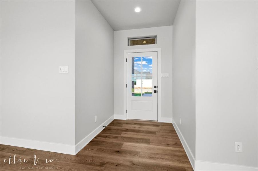 Spacious, unfurnished interior of a new home in , Abilene (Image 26).