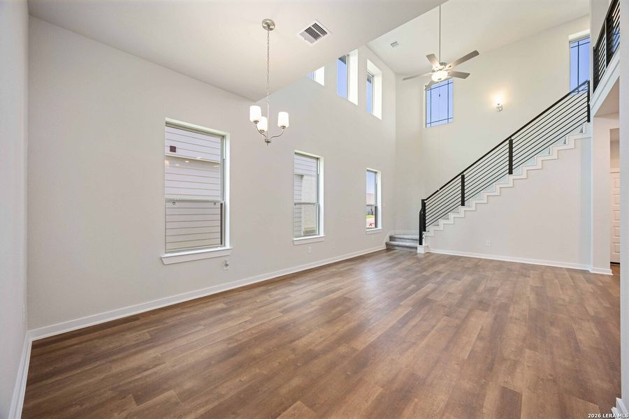 Spacious, unfurnished interior of a new home in Timber Creek, San Antonio (Image 15). Spacious, unfurnished interior of a new home in Timber Creek, San Antonio (Image 15).