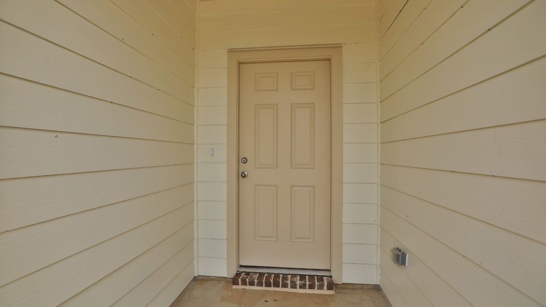 Exterior details and patio area of a home in Cielo, Conroe (Image 2). Exterior details and patio area of a home in Cielo, Conroe (Image 2).