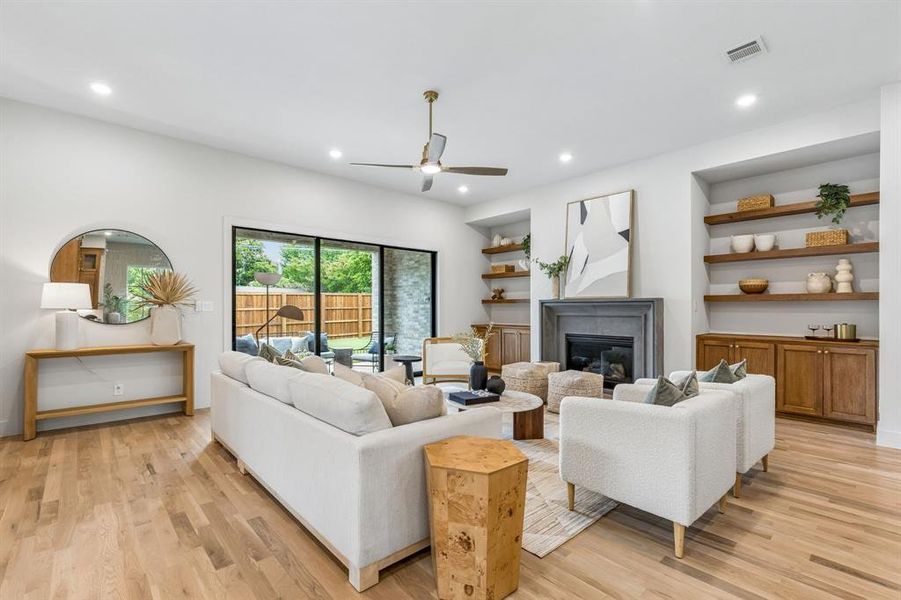 Furnished interior view inside a new home in , Richardson (Image 16).