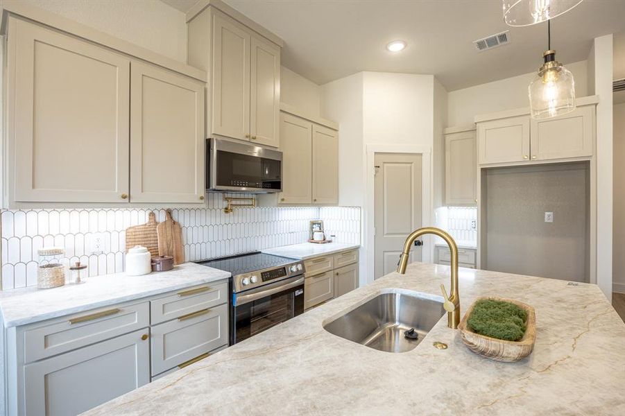 Furnished interior view inside a new home in , Fort Worth (Image 14).